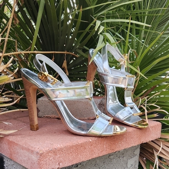 Tory Burch Metallic Gold Brouch Heels - Picture 3 of 13